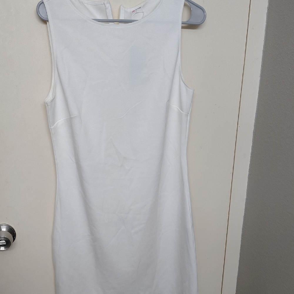 Chic White Sleeveless Mini Dress